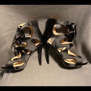 Mix No.6 Black 5 Inch Heels Size 8